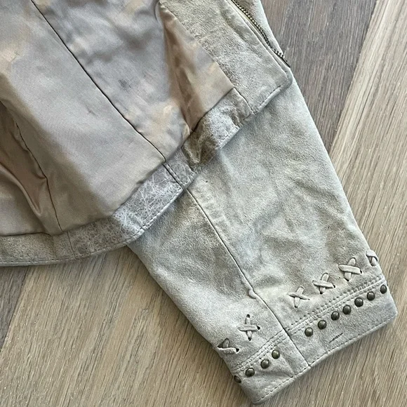 Double D Ranch Taupe Suede Jacket Whipstitch Studs - Picture 14 of 16